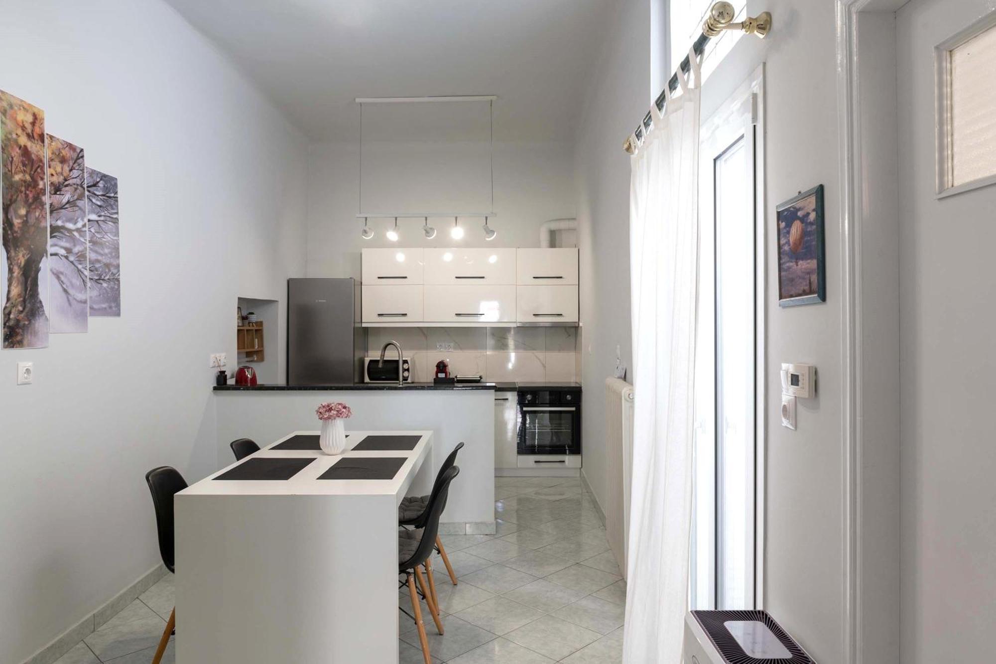 Private Spacious Apartment Athén Kültér fotó